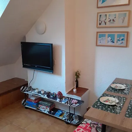Esqui Montana Apartman Cofiñal